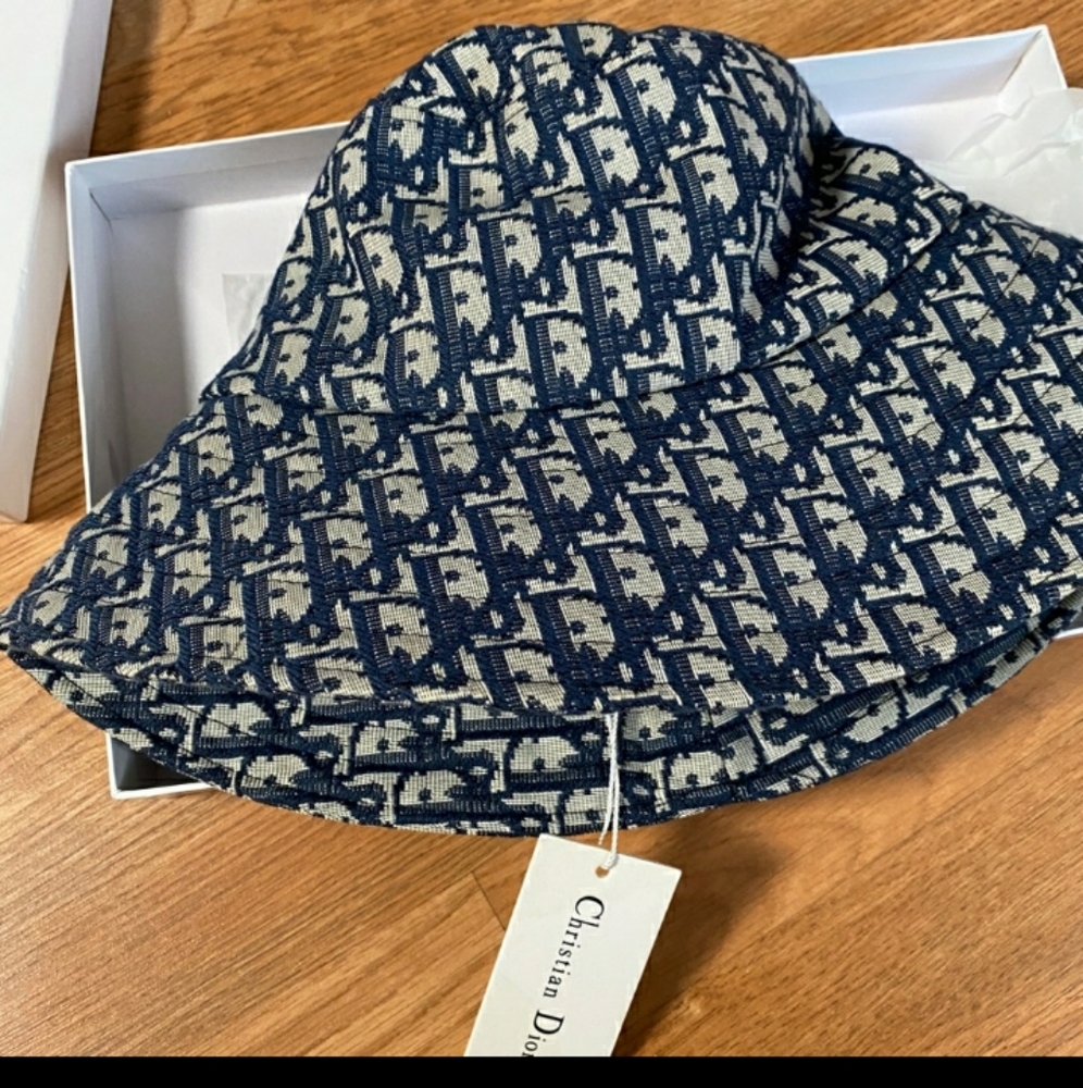 Dior Oblisque Bucket hat